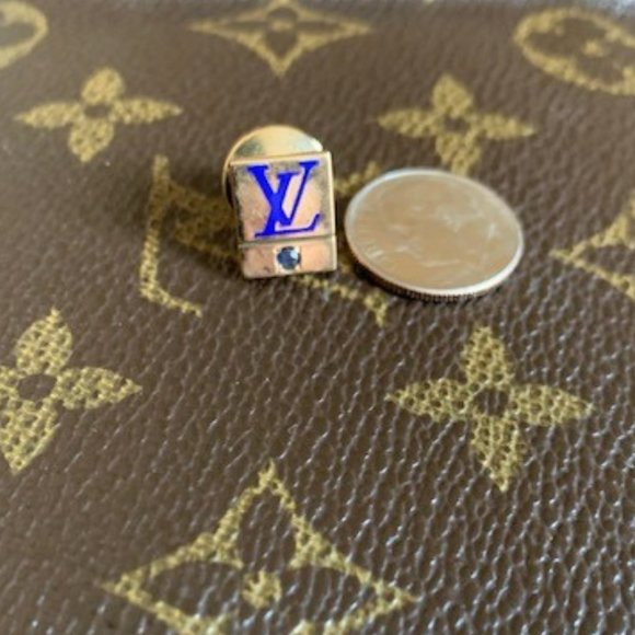 Louis Vuitton LV Vintage Rare 14K Gold Lapel Pin with Sapphire - Picture 3 of 5